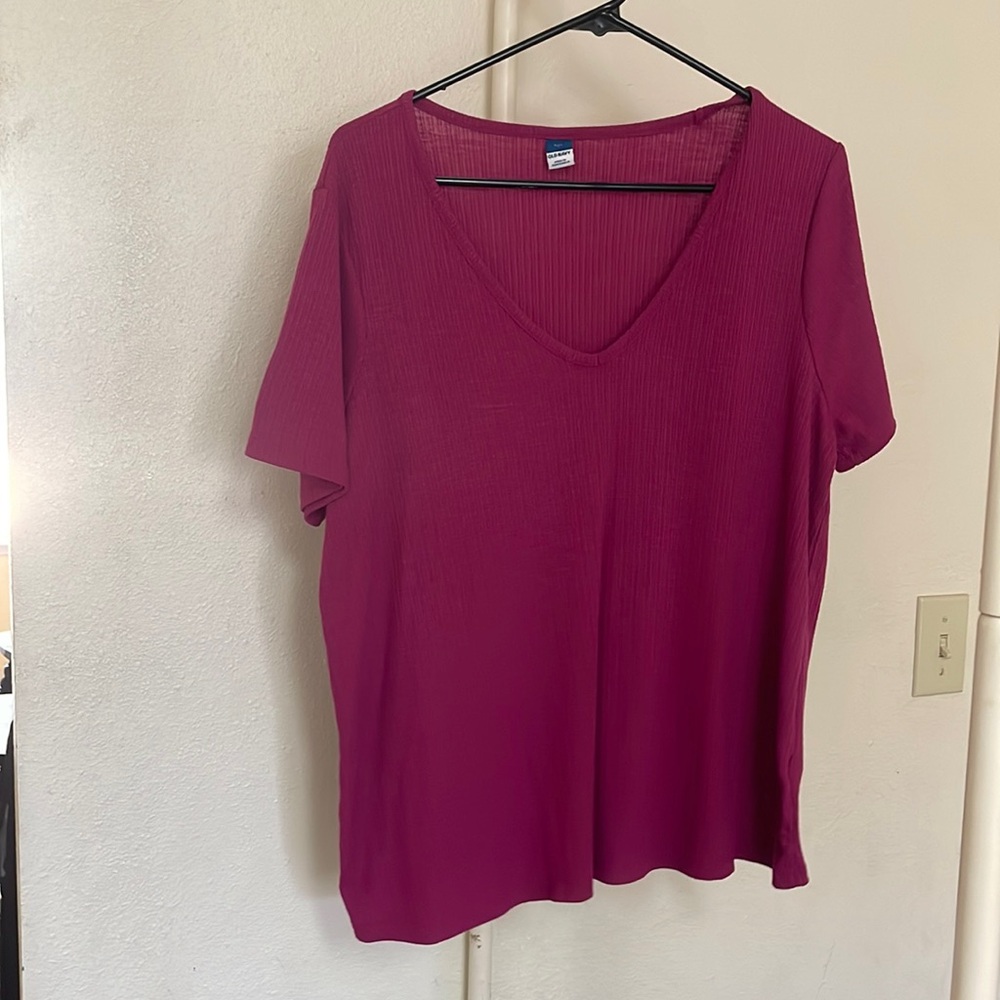 Old Navy Luxe Ribbed V-Neck Tee - Size Large